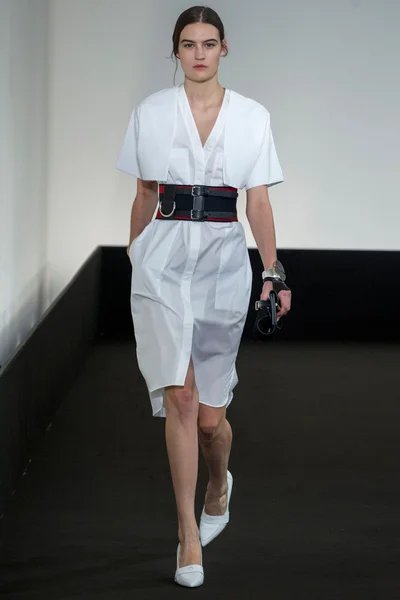 Look 11